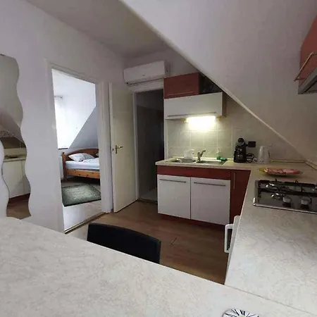 In 36227 Apartament *
